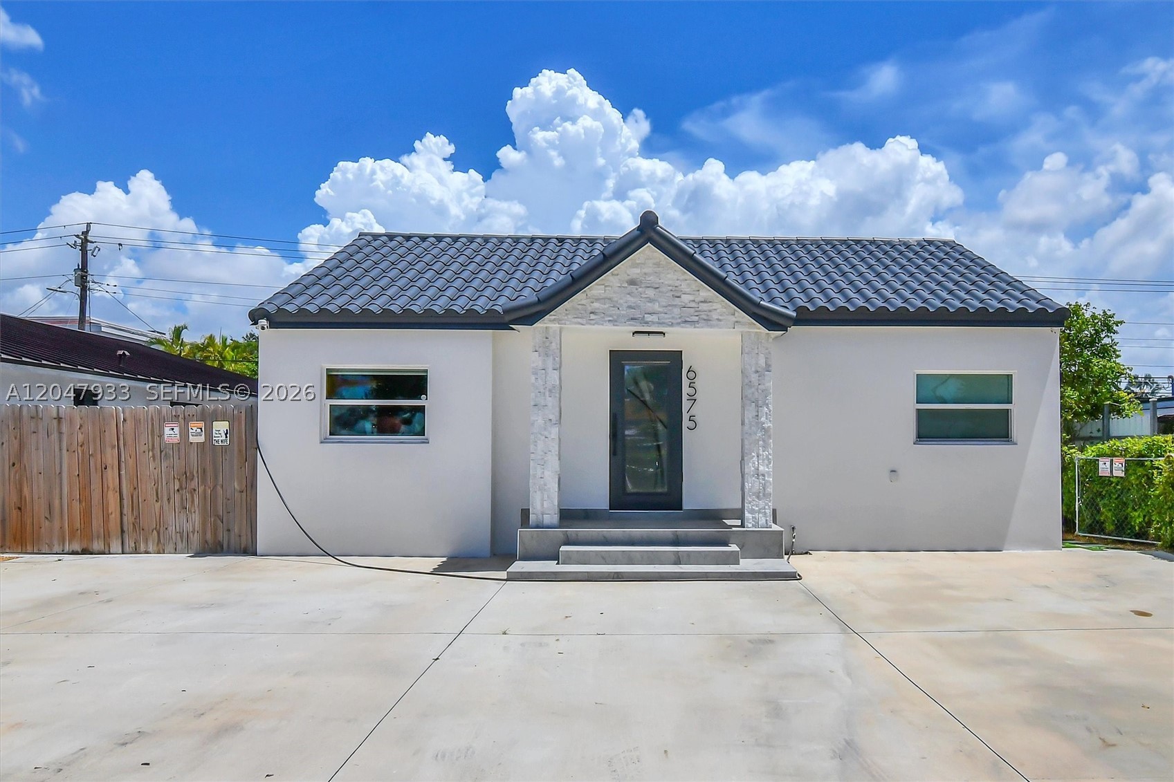 6575 SW 39th Ter