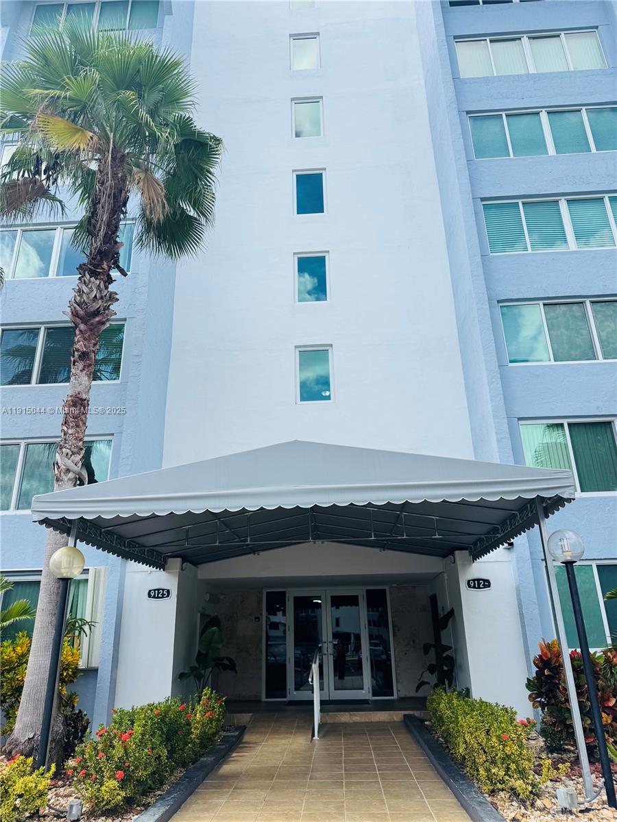 SUMMIT TOWER I OF DADELAN - Residential