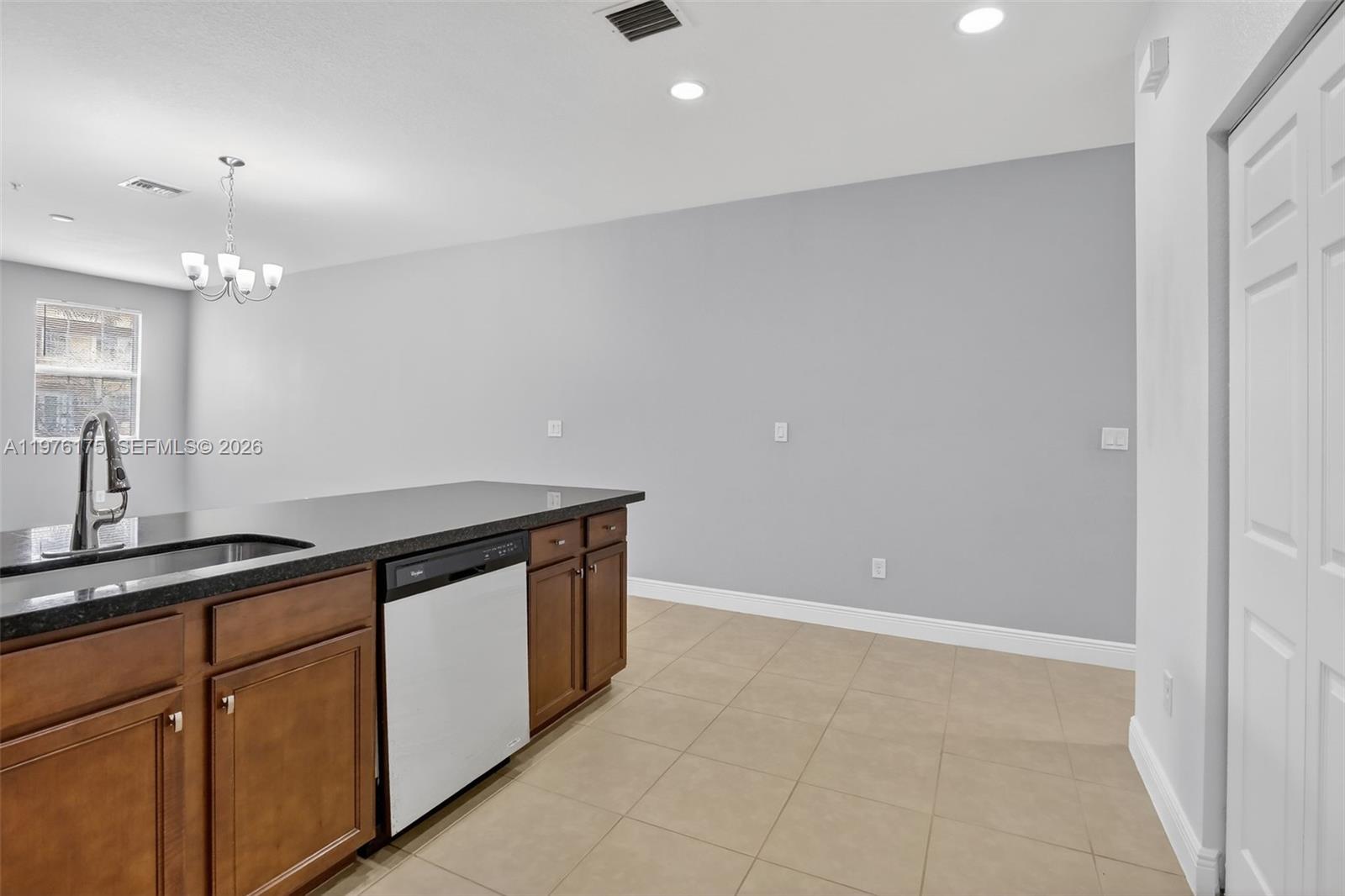 COBBLESTONE II - Residential Lease