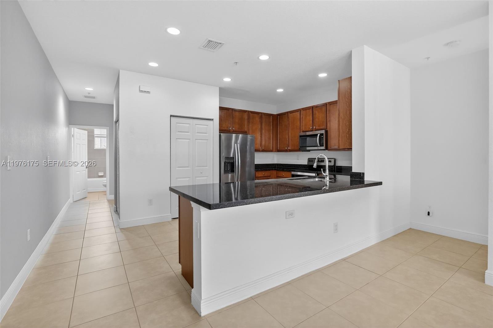 COBBLESTONE II - Residential Lease