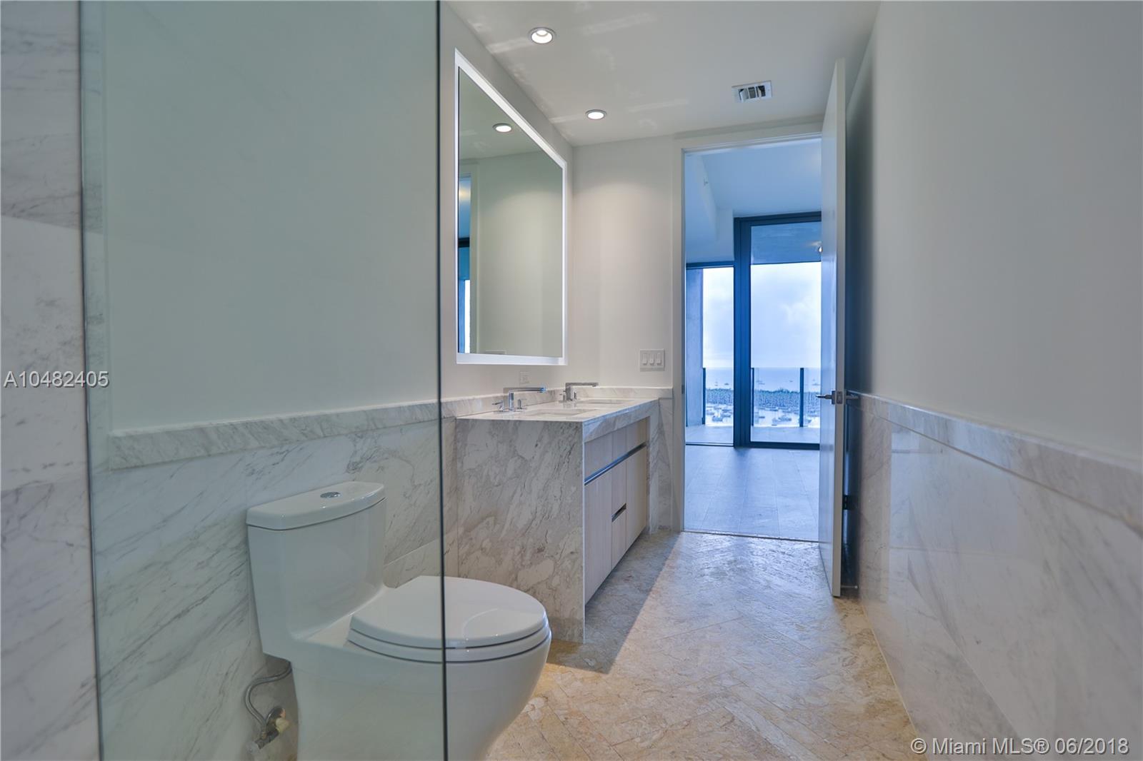 CLUB RESIDENCES AT PARK GR - Residential Lease