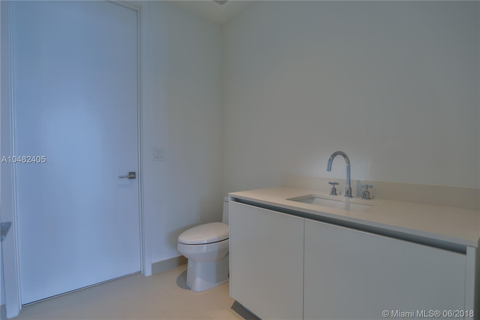 CLUB RESIDENCES AT PARK GR - Residential Lease