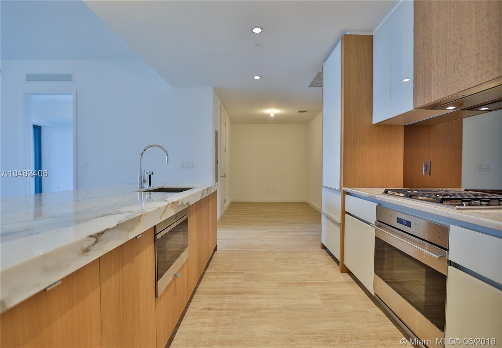 CLUB RESIDENCES AT PARK GR - Residential Lease