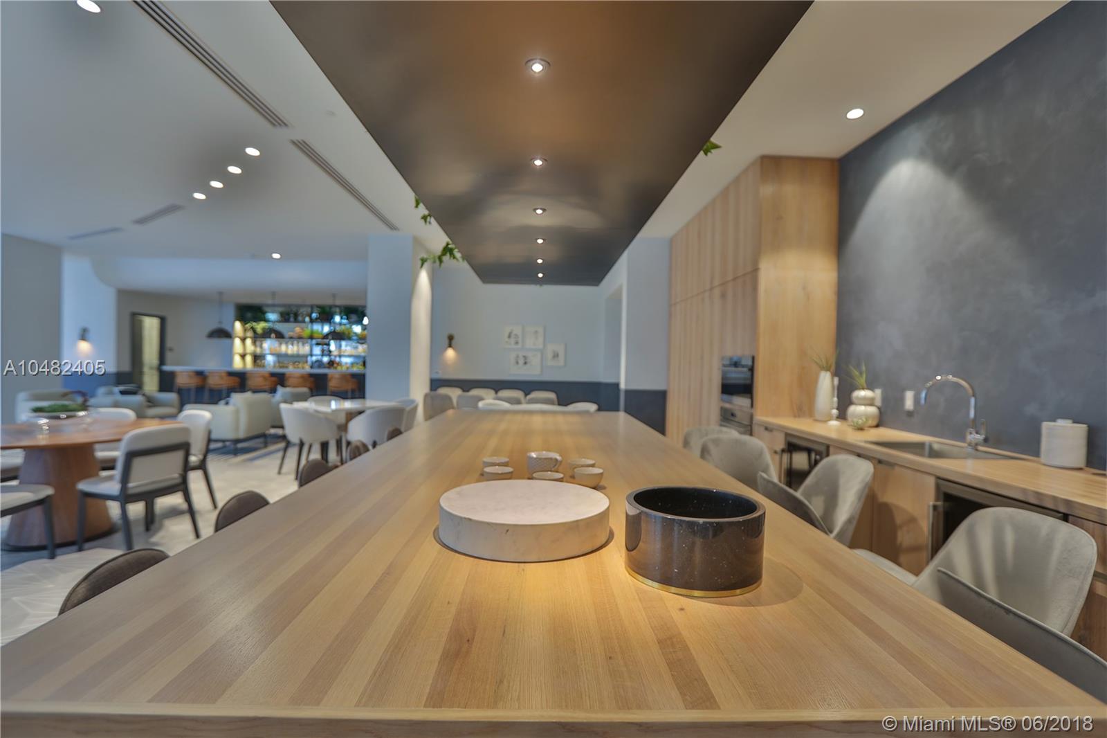 CLUB RESIDENCES AT PARK GR - Residential Lease