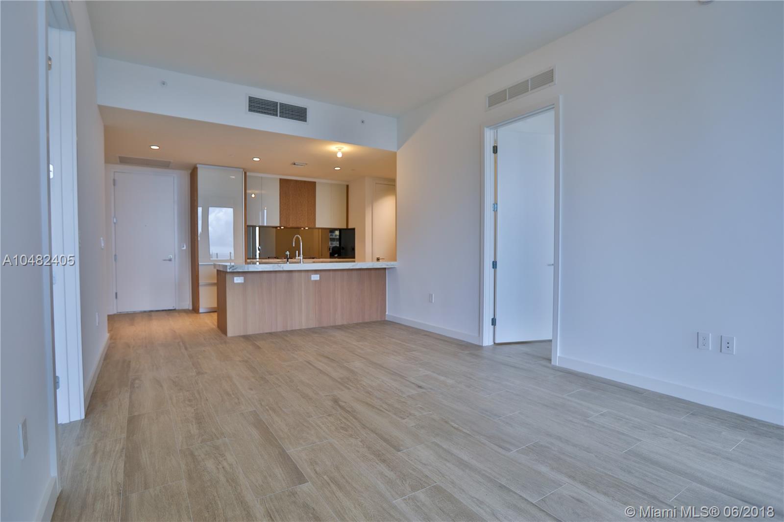 CLUB RESIDENCES AT PARK GR - Residential Lease