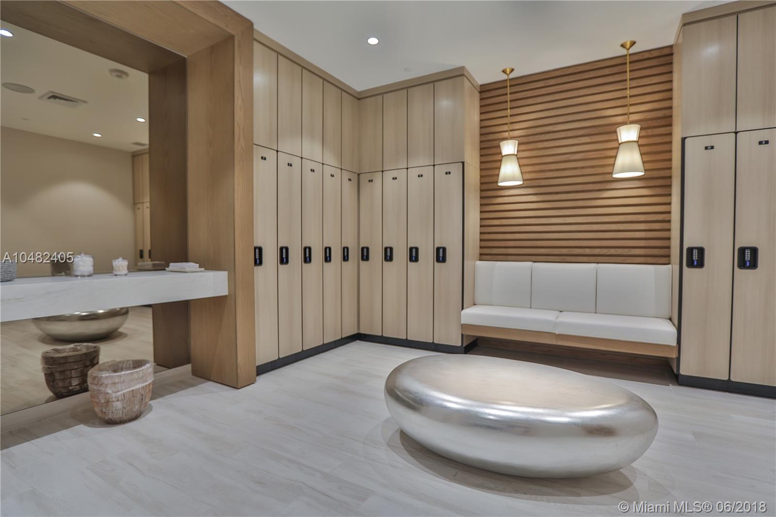 CLUB RESIDENCES AT PARK GR - Residential Lease