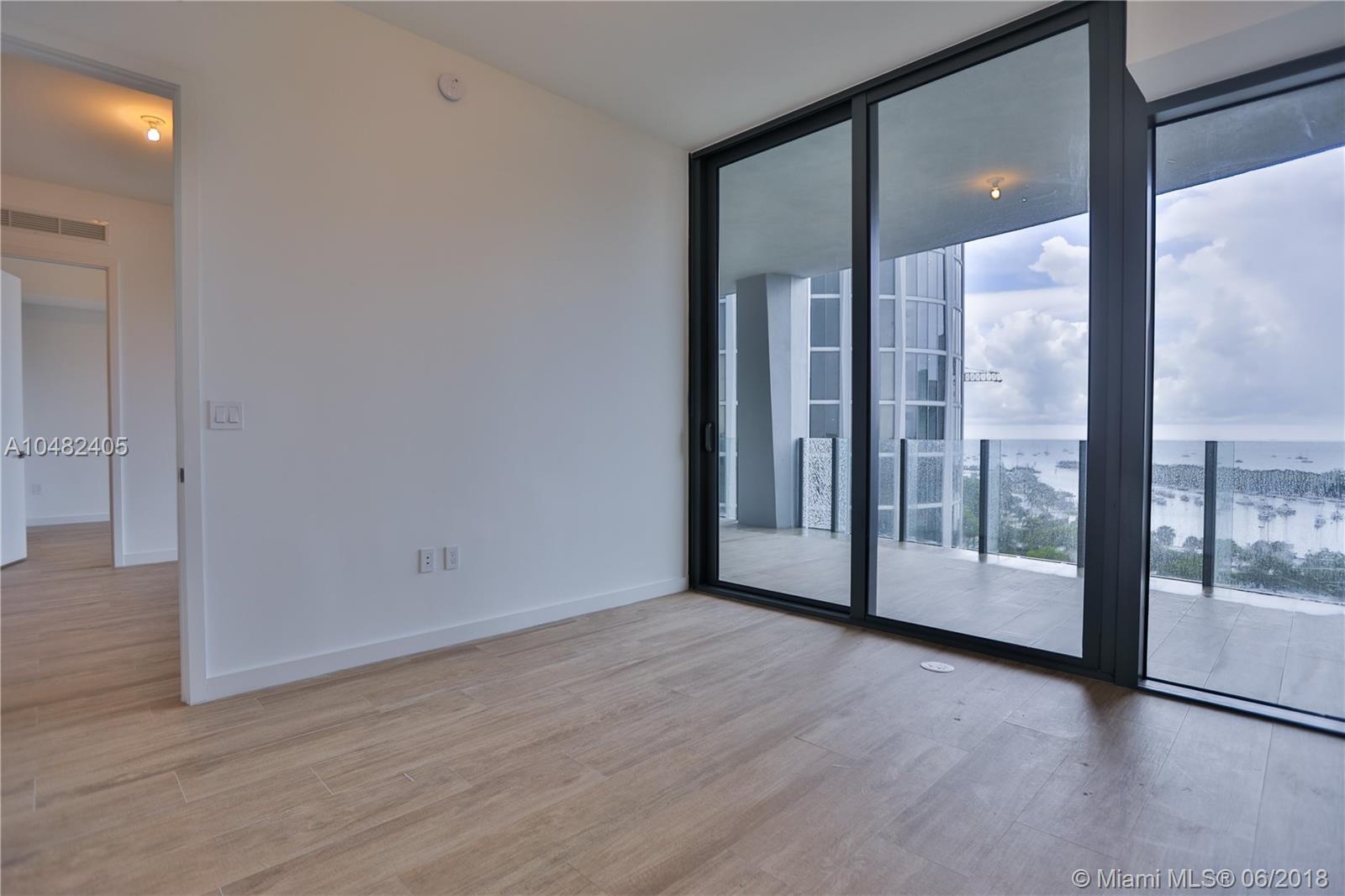 CLUB RESIDENCES AT PARK GR - Residential Lease