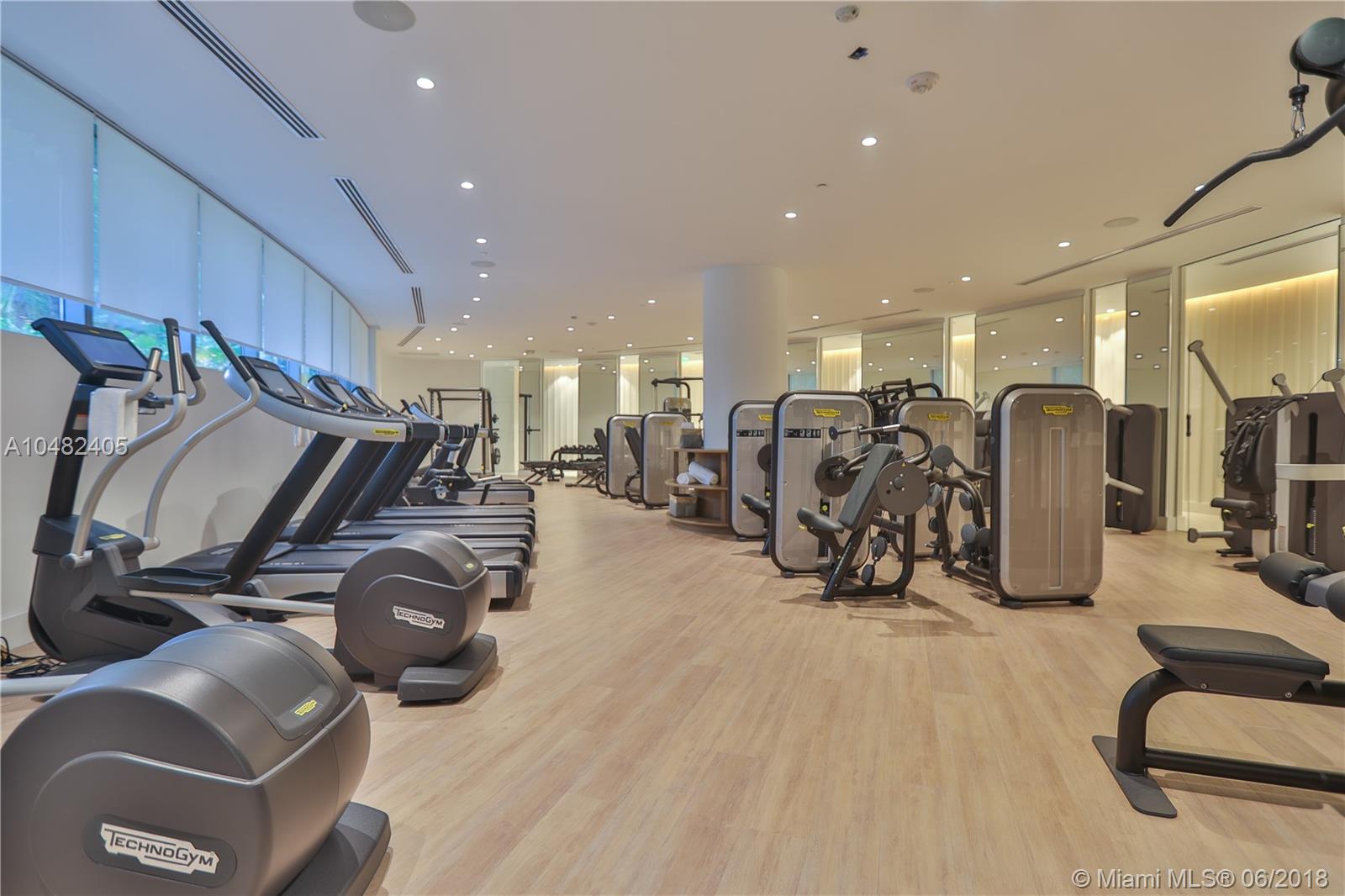 CLUB RESIDENCES AT PARK GR - Residential Lease