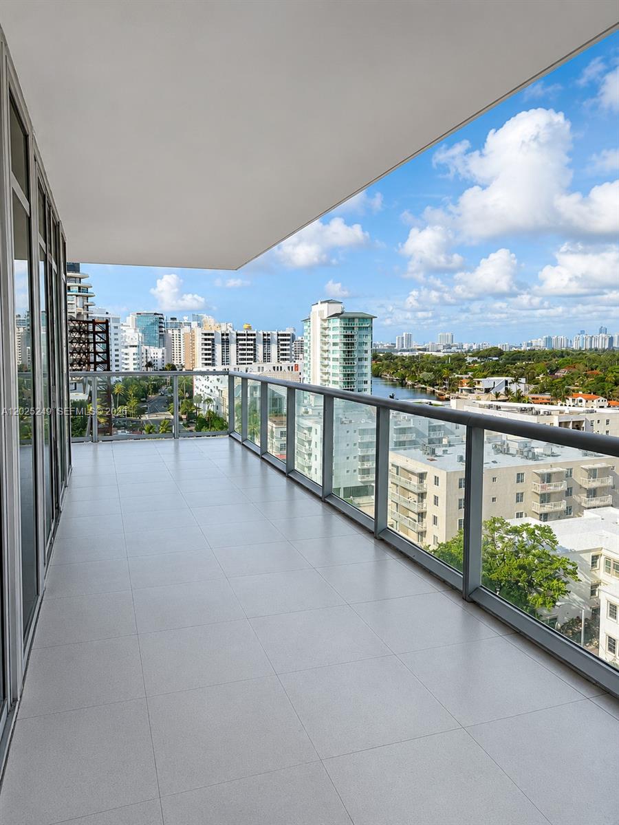 THE CARIBBEAN CONDO - Residential