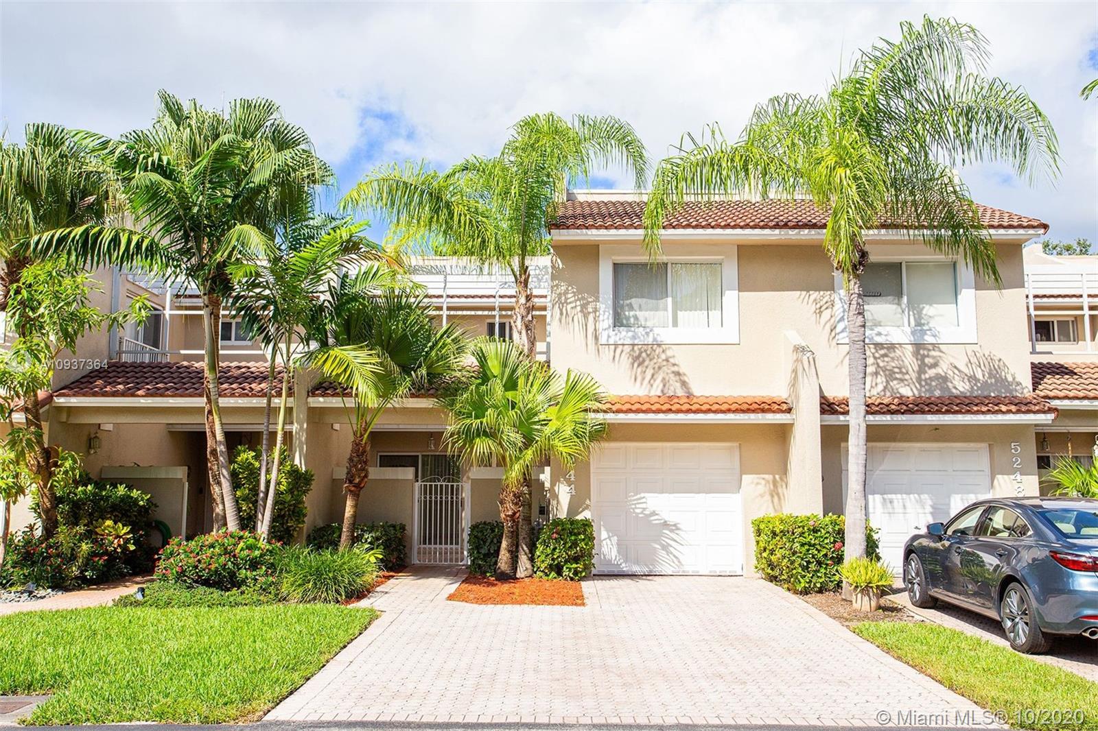 DORAL GREENS - Residential Lease