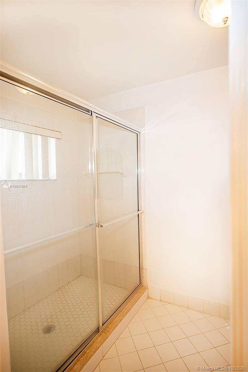 DORAL GREENS - Residential Lease