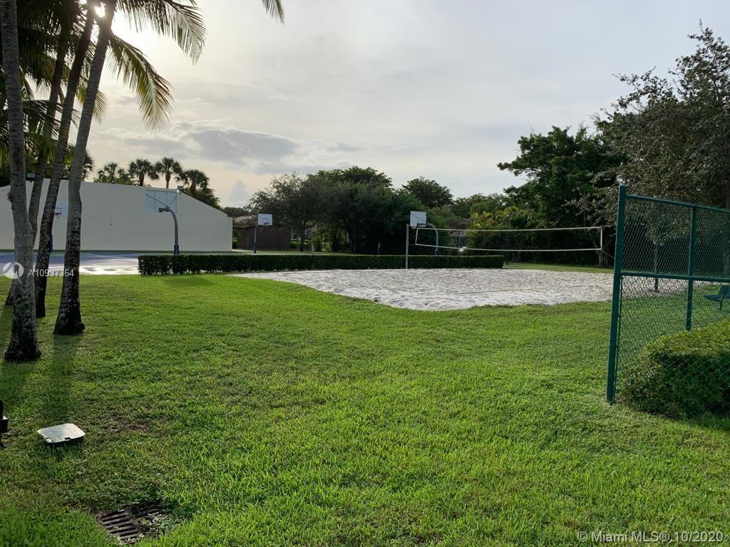 DORAL GREENS - Residential Lease