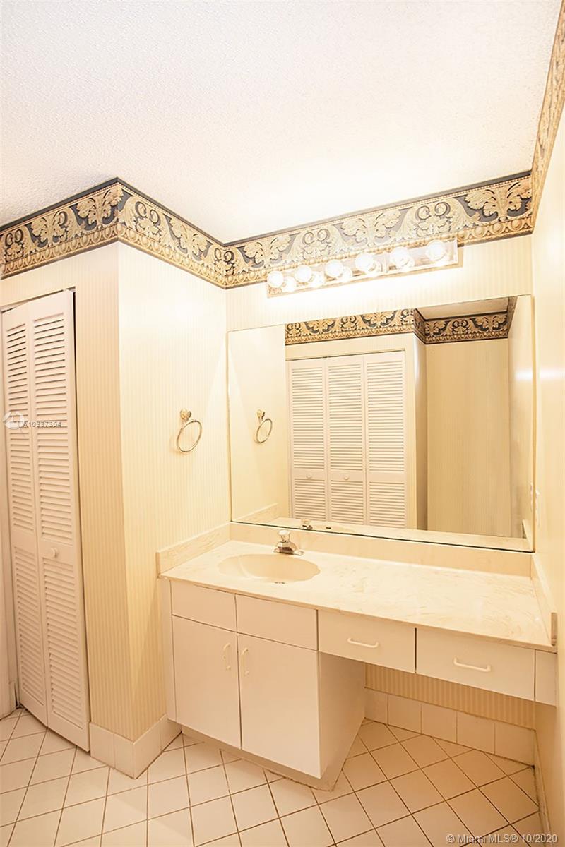 DORAL GREENS - Residential Lease