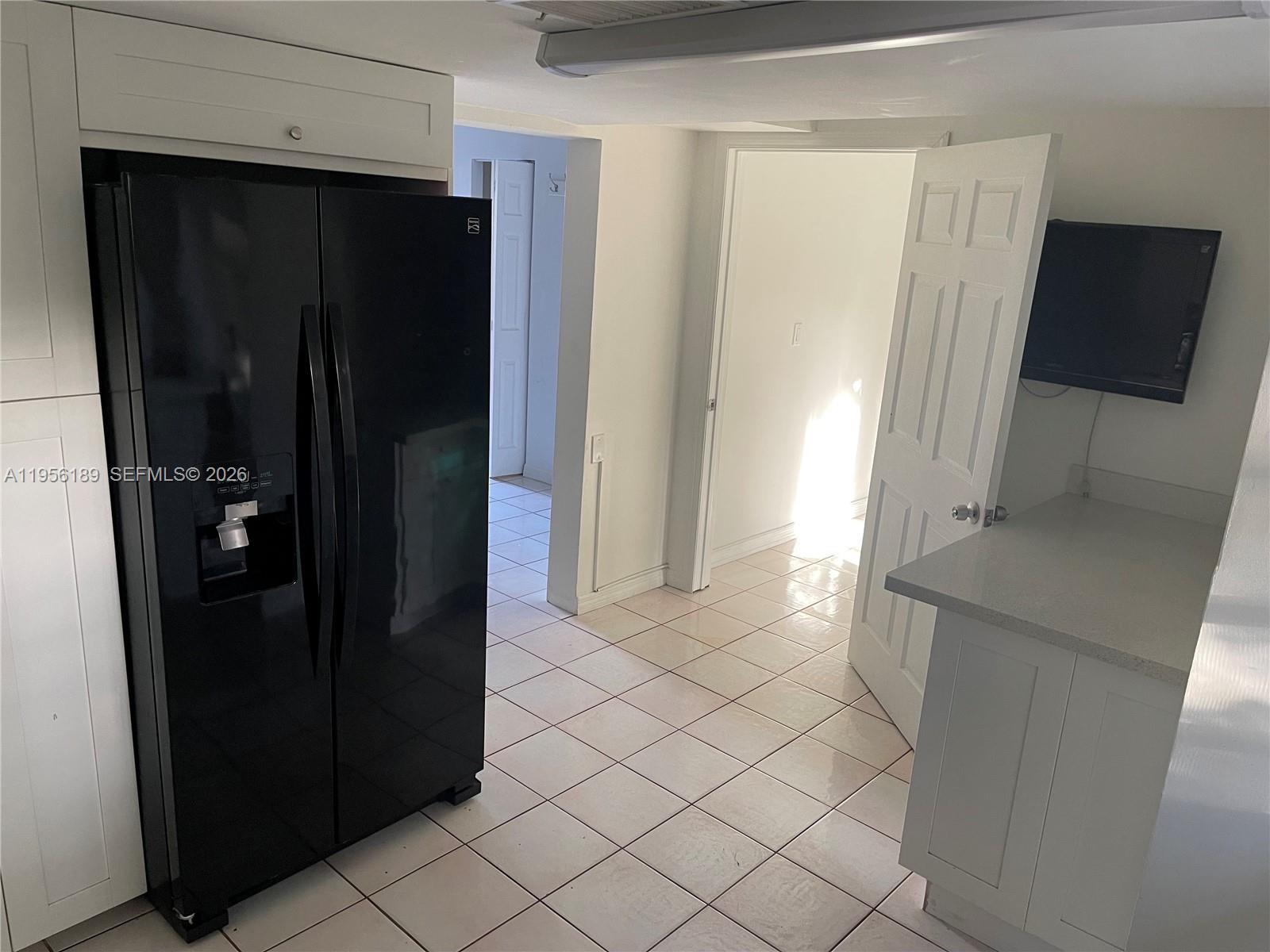 SNAPPER CREEK TOWNHOUSES - Residential Lease