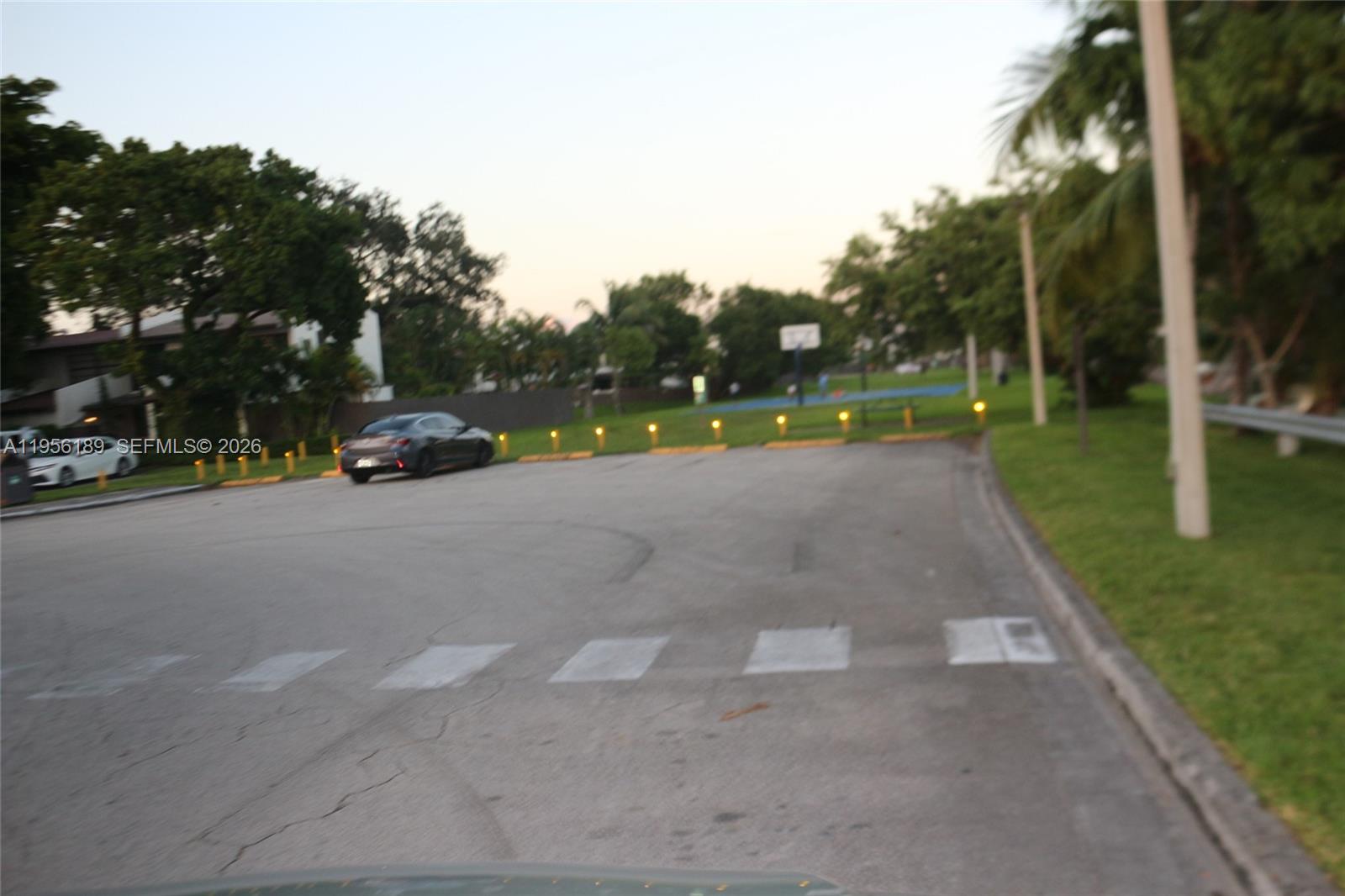 SNAPPER CREEK TOWNHOUSES - Residential Lease