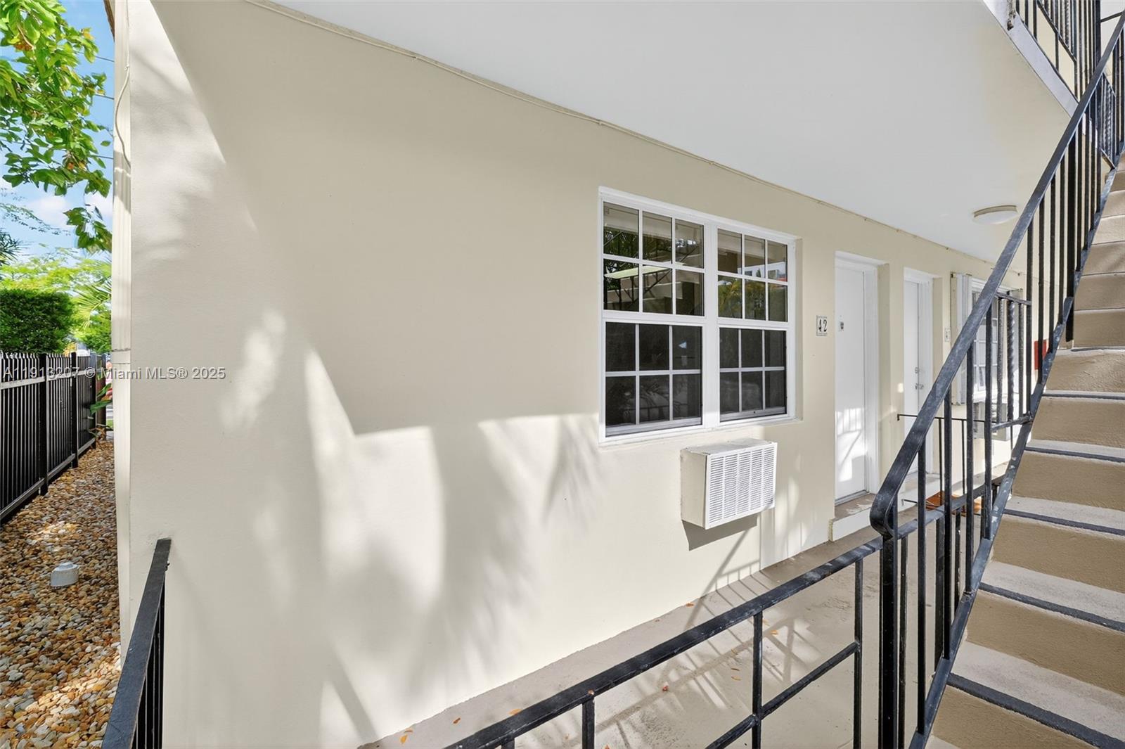 BEACH MANOR CONDO - Residential Lease