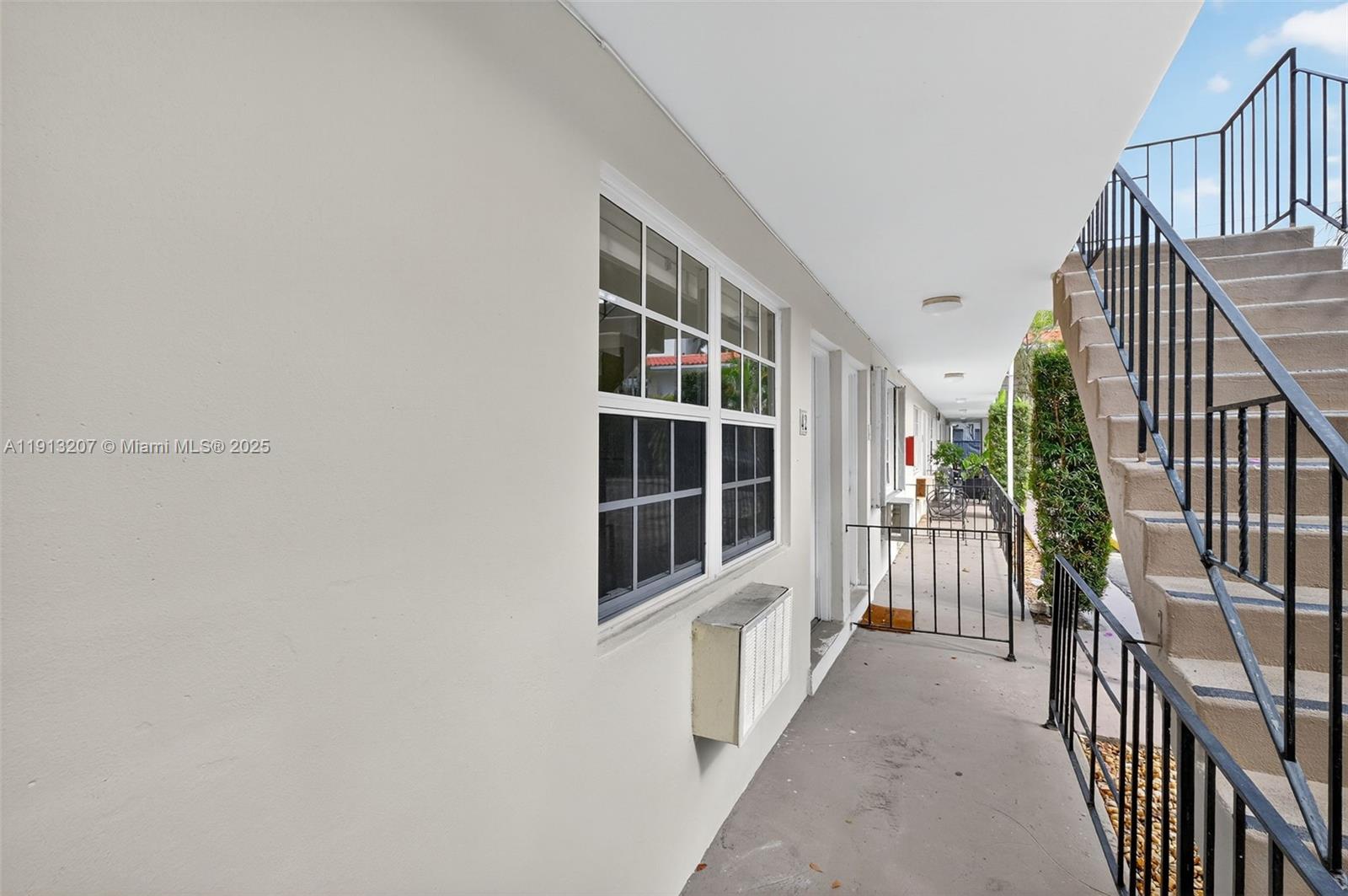 BEACH MANOR CONDO - Residential Lease