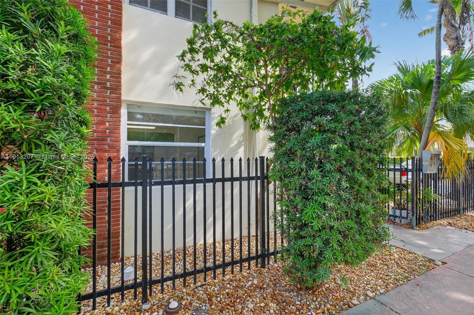 BEACH MANOR CONDO - Residential Lease