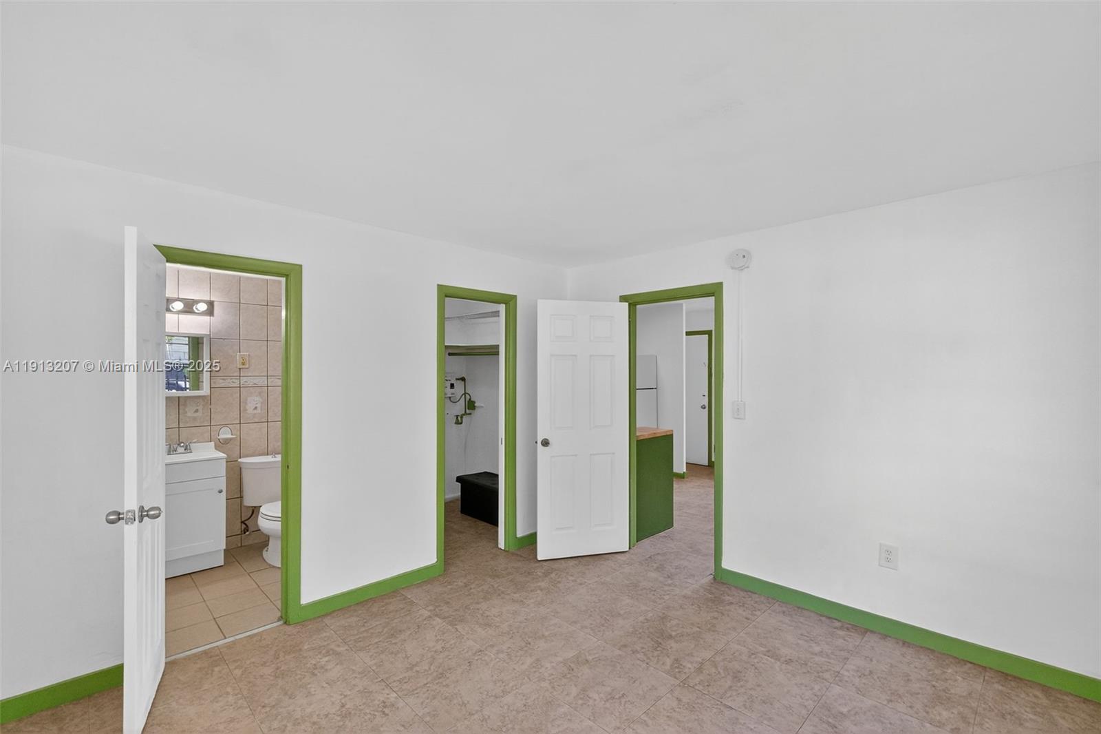 BEACH MANOR CONDO - Residential Lease