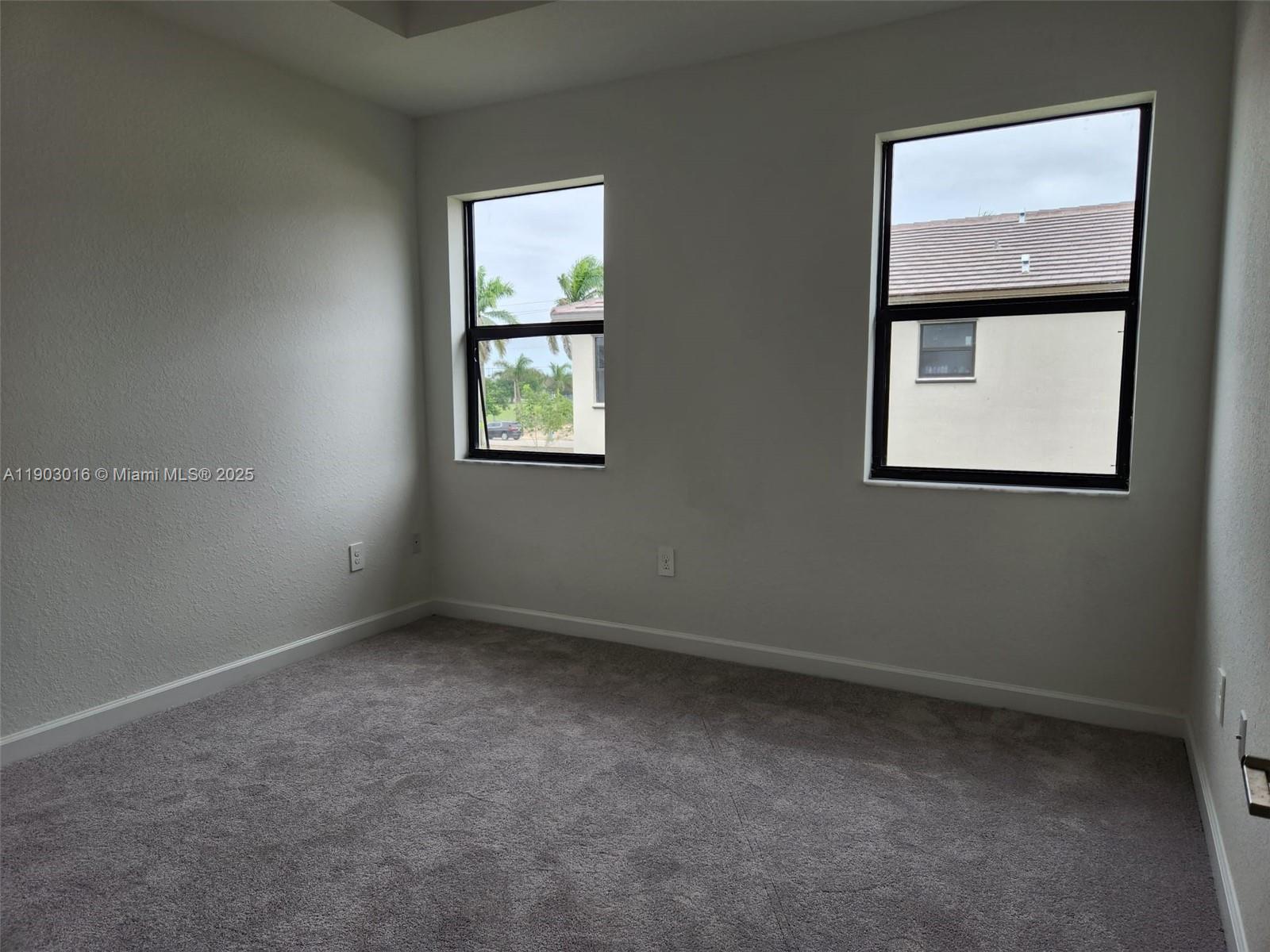 SIENA RESERVE - Residential Lease