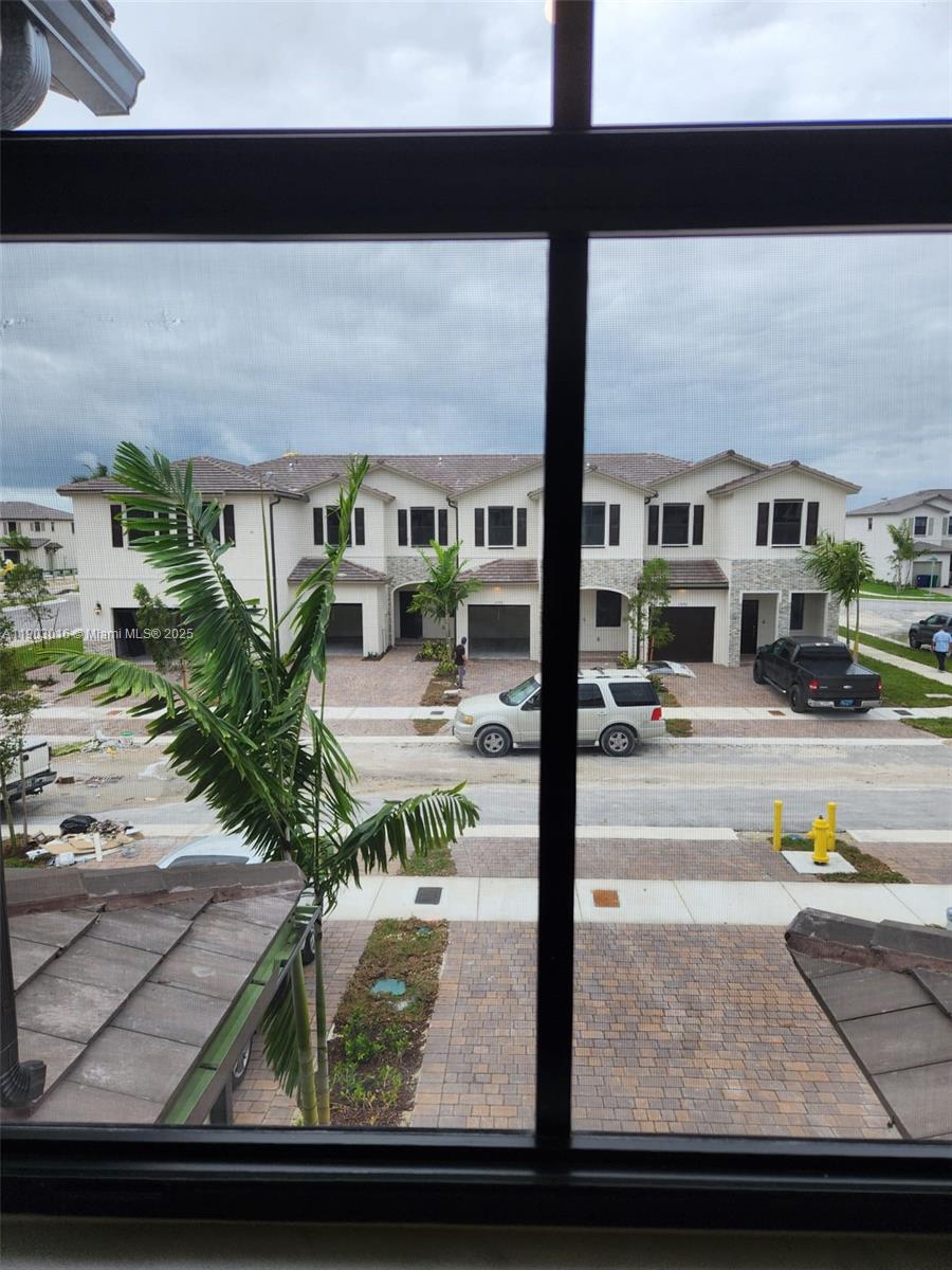 SIENA RESERVE - Residential Lease