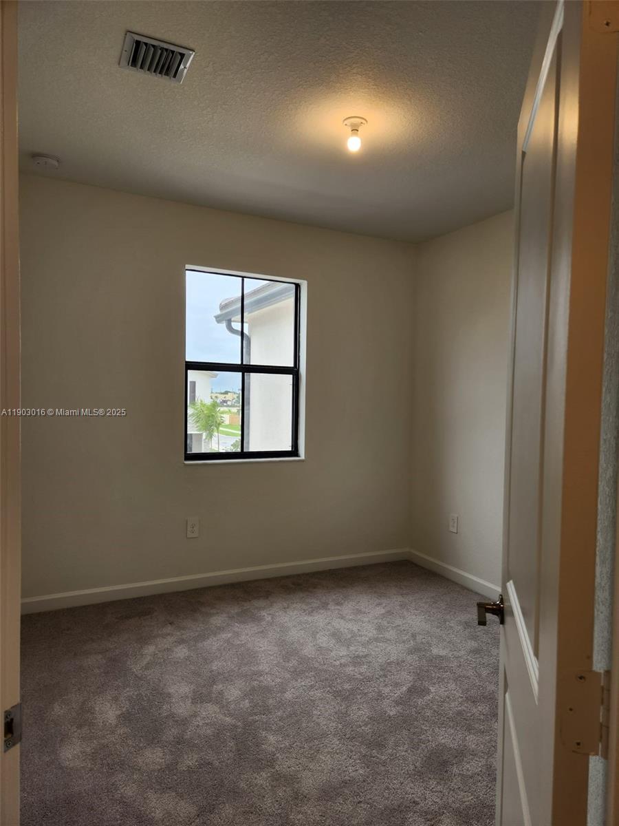 SIENA RESERVE - Residential Lease