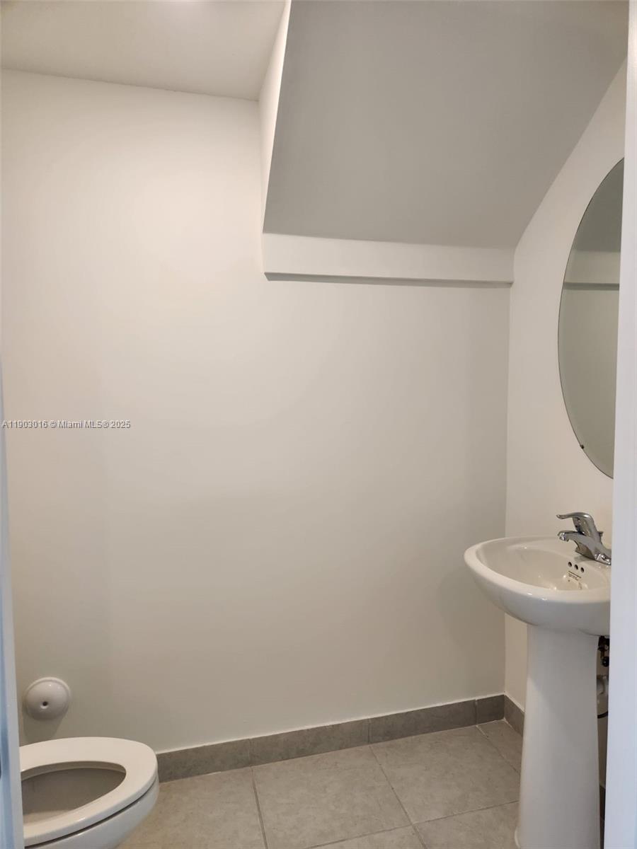 SIENA RESERVE - Residential Lease