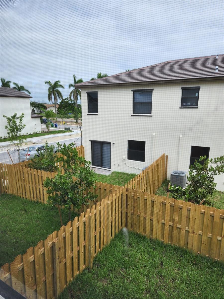 SIENA RESERVE - Residential Lease