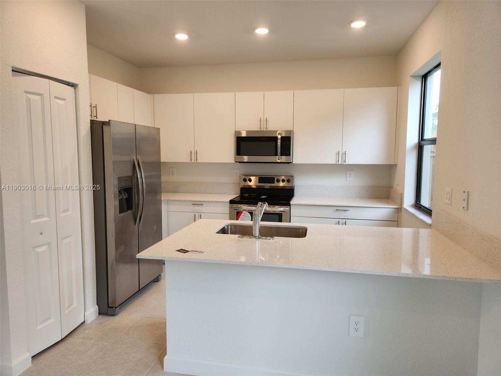 SIENA RESERVE - Residential Lease