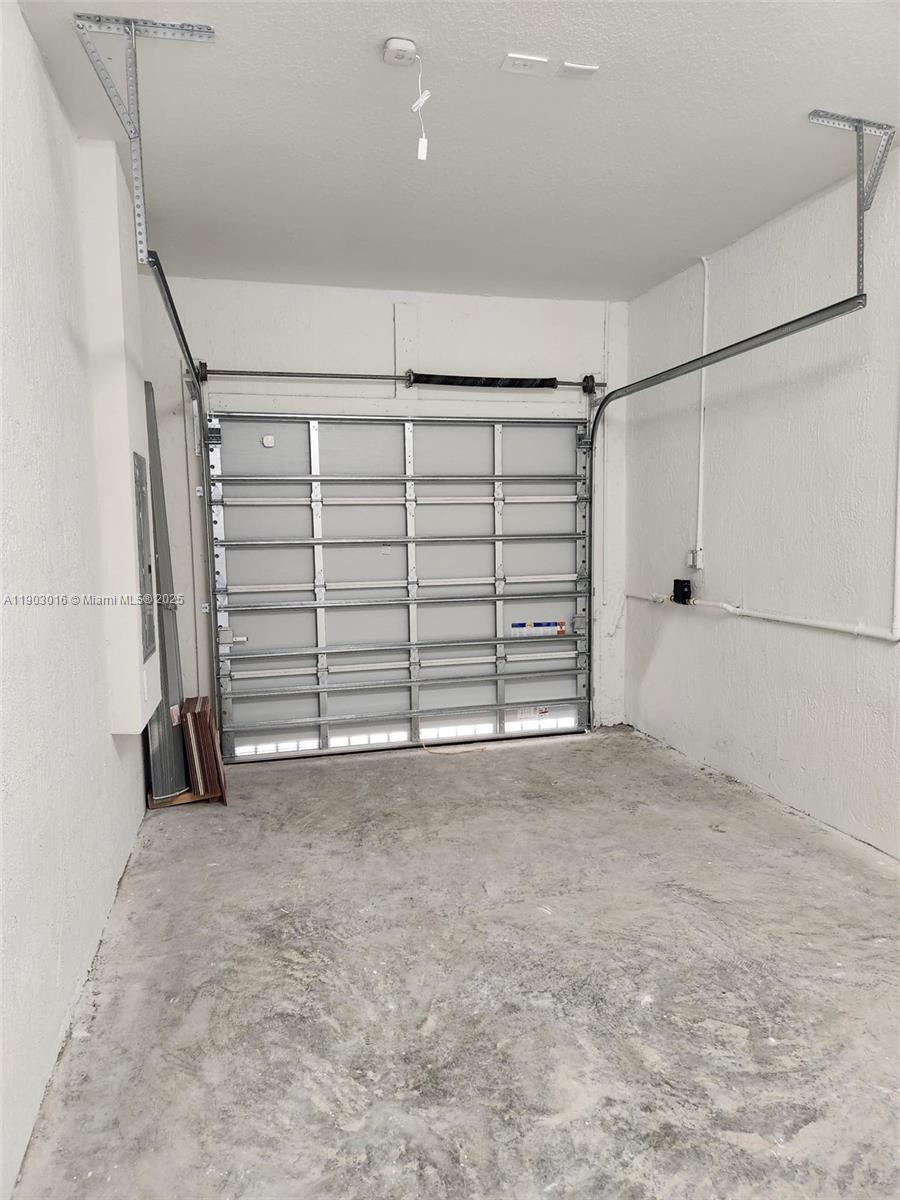 SIENA RESERVE - Residential Lease