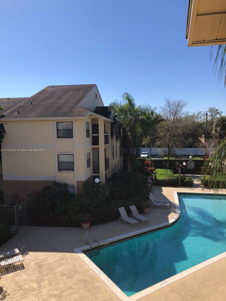 Rental Property at 9999 Summerbreeze Dr 224, Sunrise, Miami-Dade County, Florida - Bedrooms: 1 
Bathrooms: 1  - $1,675 MO.