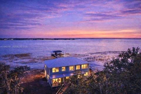 Photo of 424 Lake Mirror Dr, Lake Placid, FL 33852 (MLS # A11943181)