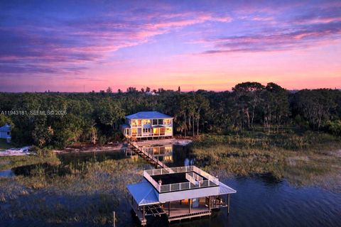 424 Lake Mirror Dr Lake Placid FL 33852