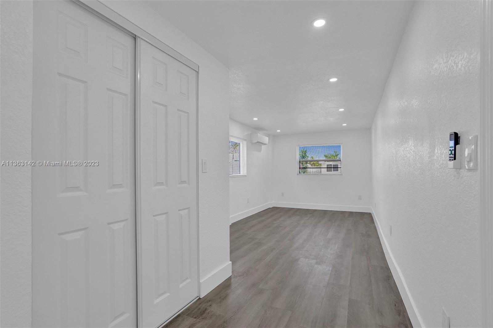 LAKE FOREST SEC ONE - Residential