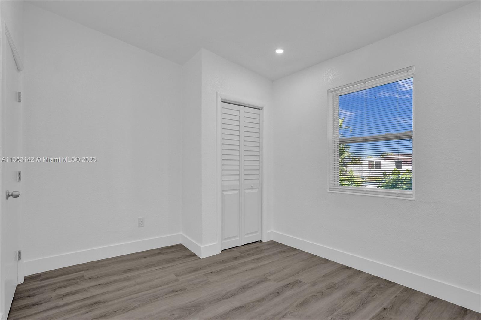 LAKE FOREST SEC ONE - Residential