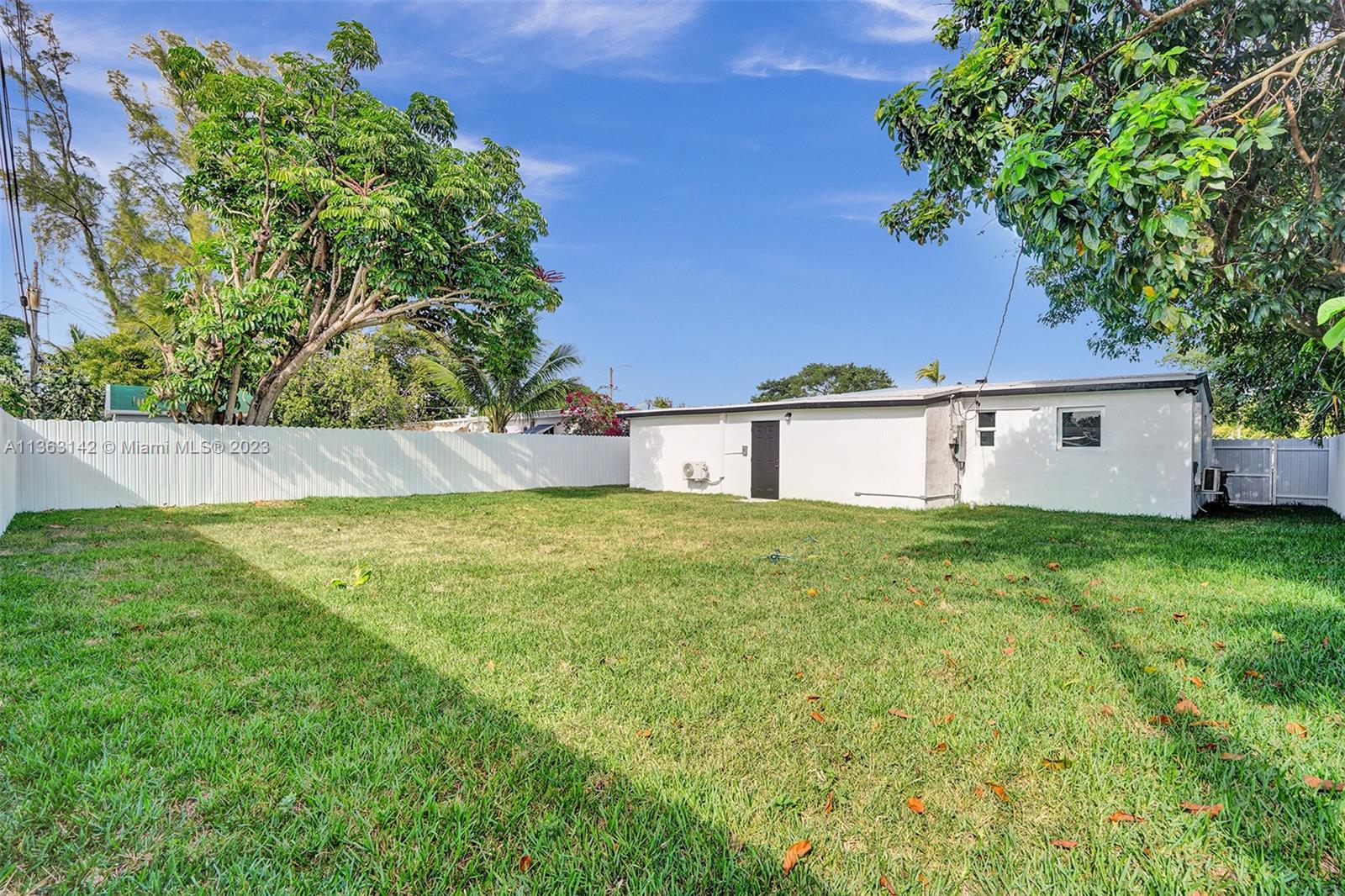 LAKE FOREST SEC ONE - Residential