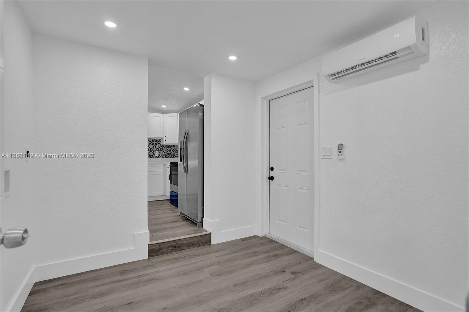 LAKE FOREST SEC ONE - Residential