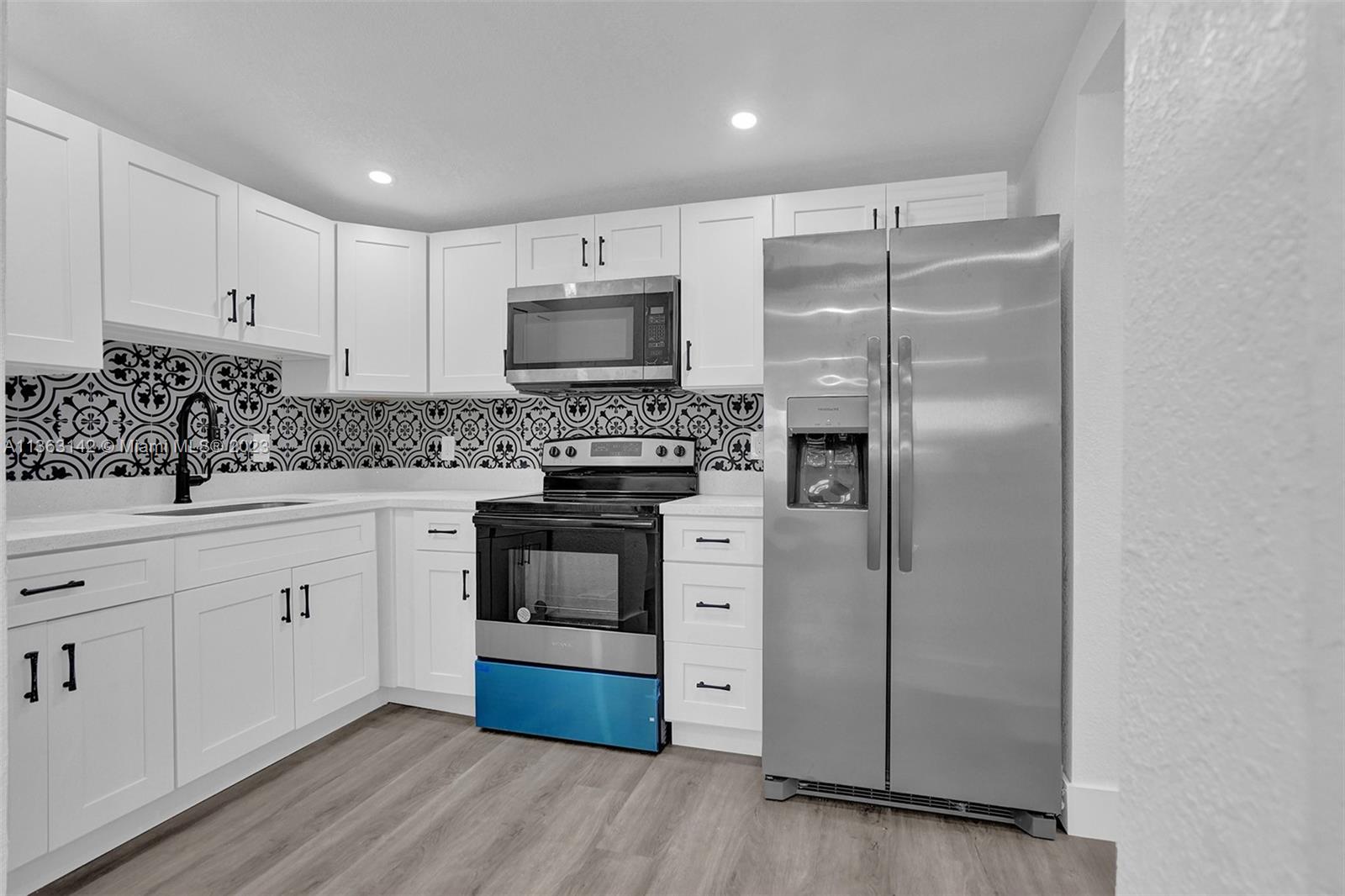 LAKE FOREST SEC ONE - Residential