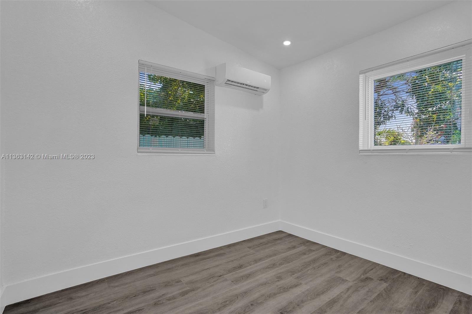 LAKE FOREST SEC ONE - Residential