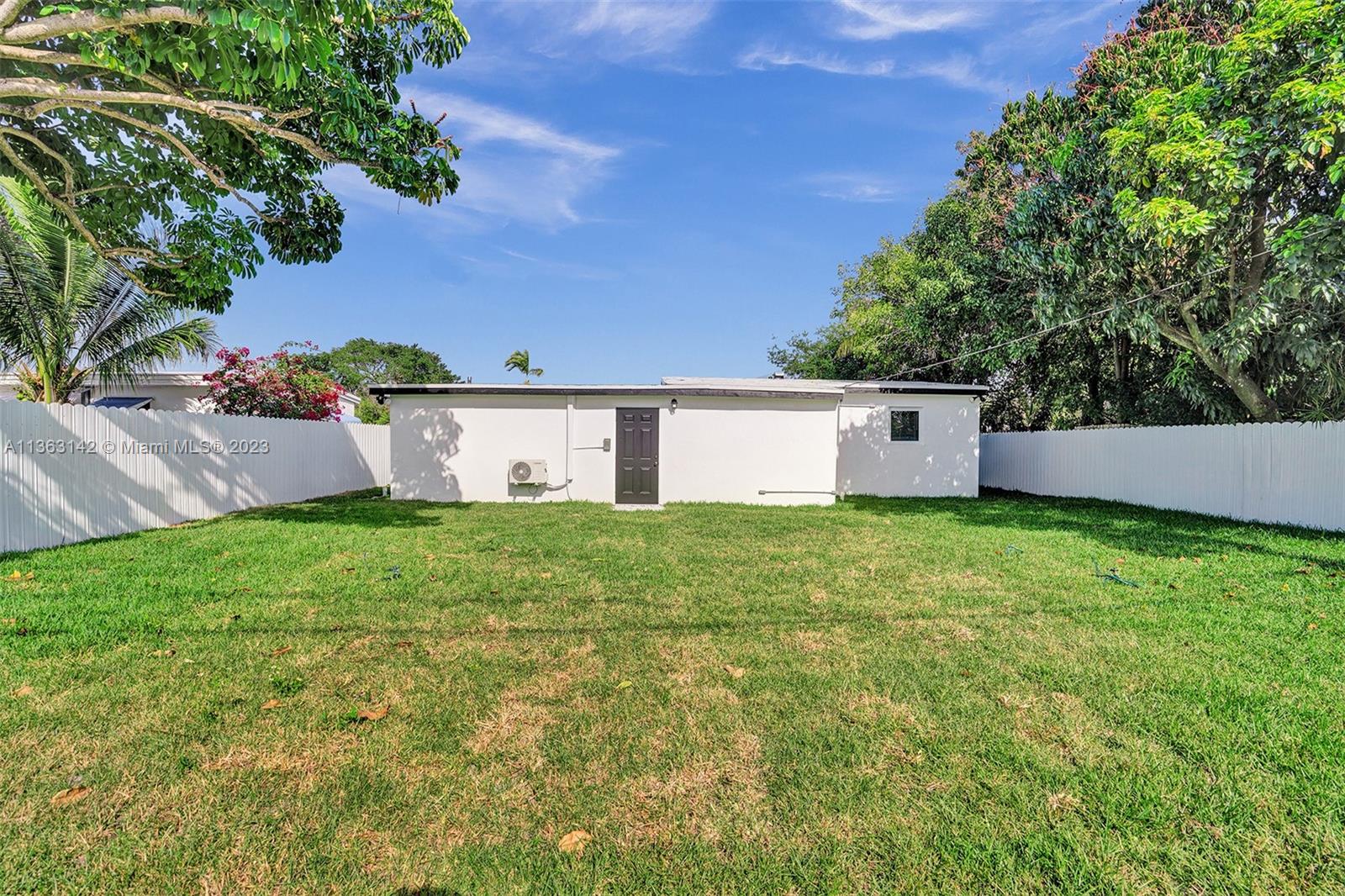 LAKE FOREST SEC ONE - Residential