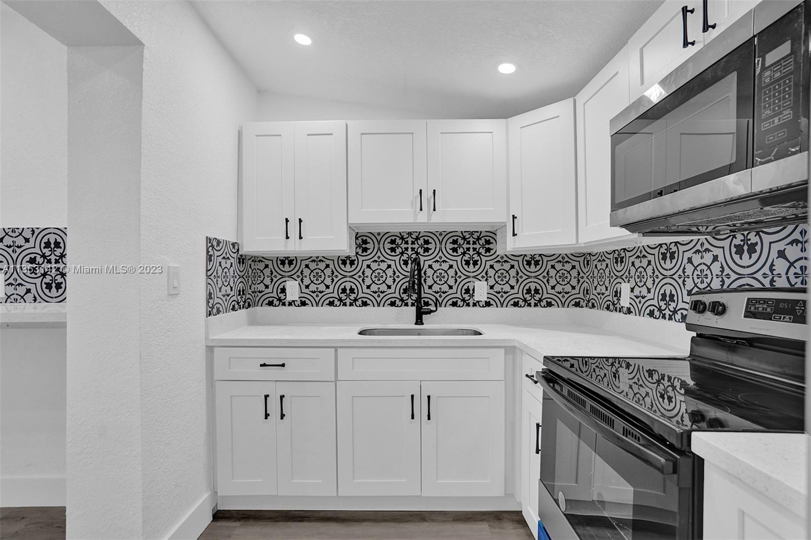 LAKE FOREST SEC ONE - Residential