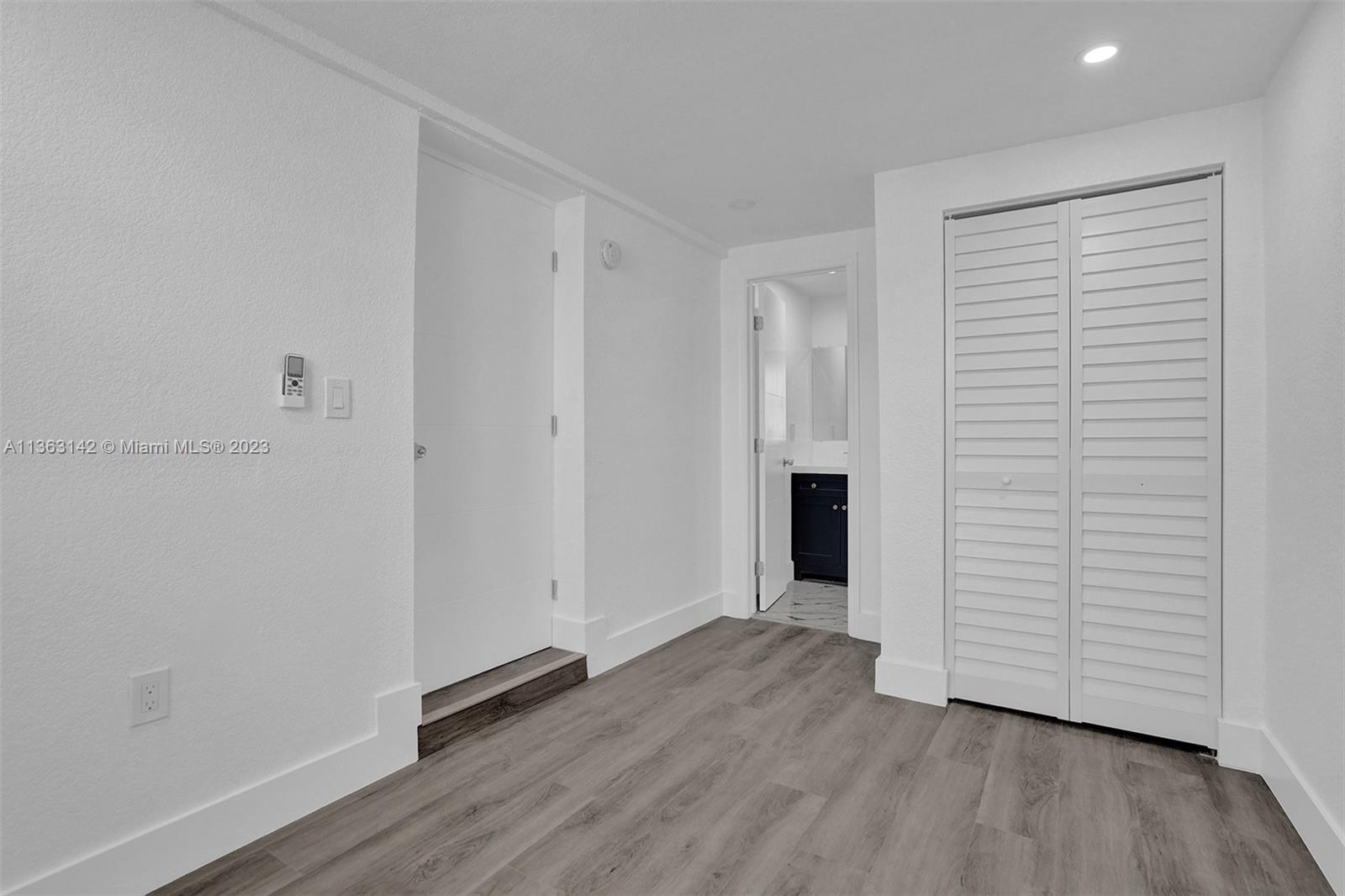 LAKE FOREST SEC ONE - Residential