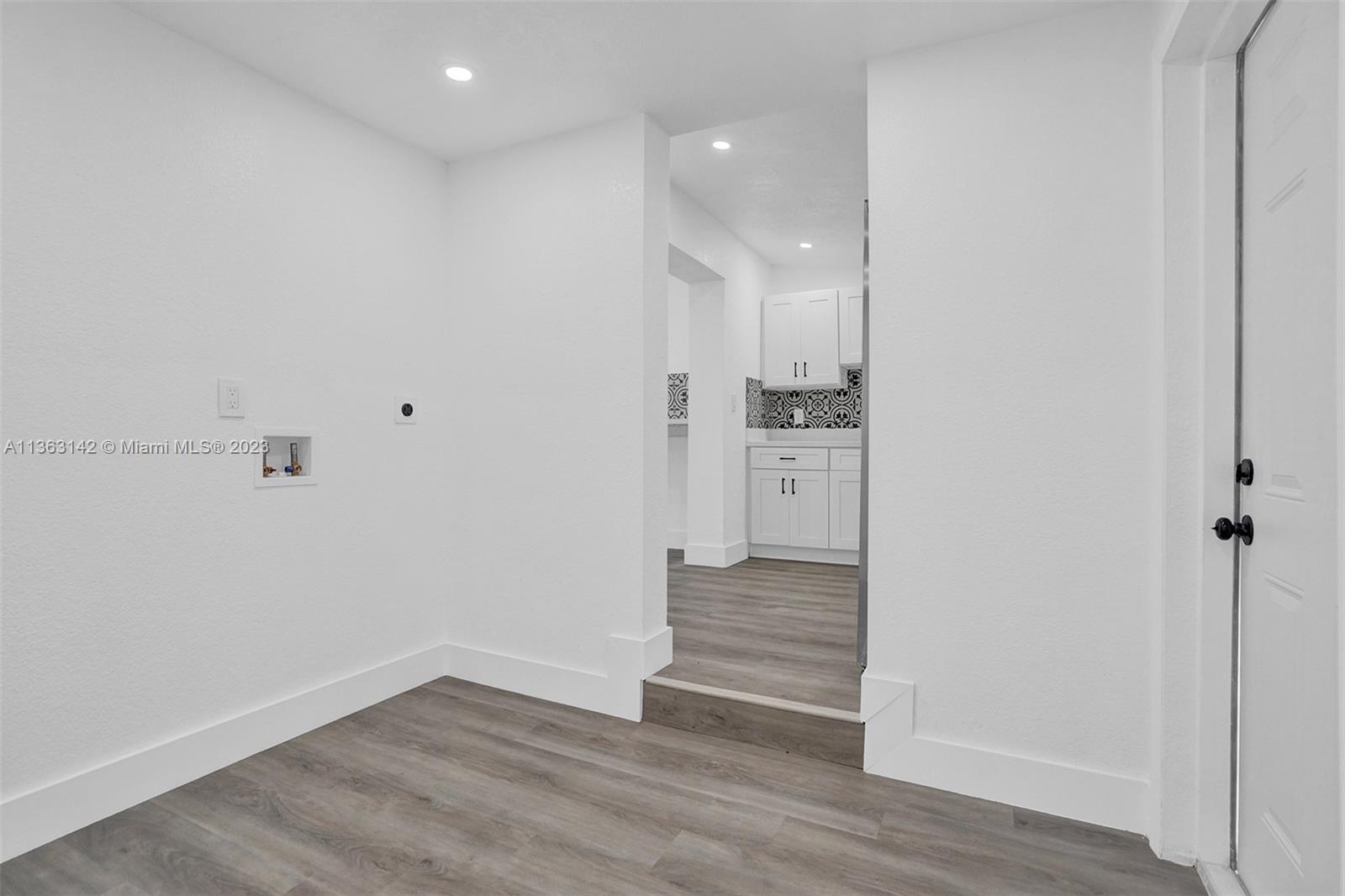 LAKE FOREST SEC ONE - Residential