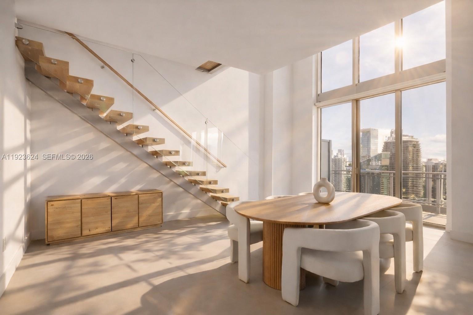 MINT CONDO - Residential