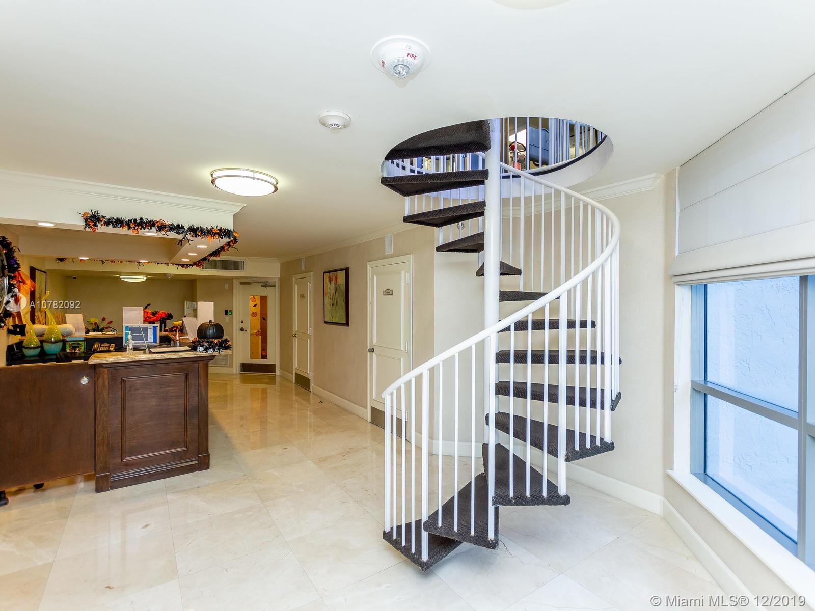 MYSTIC POINTE TOWER 500 C - Residential