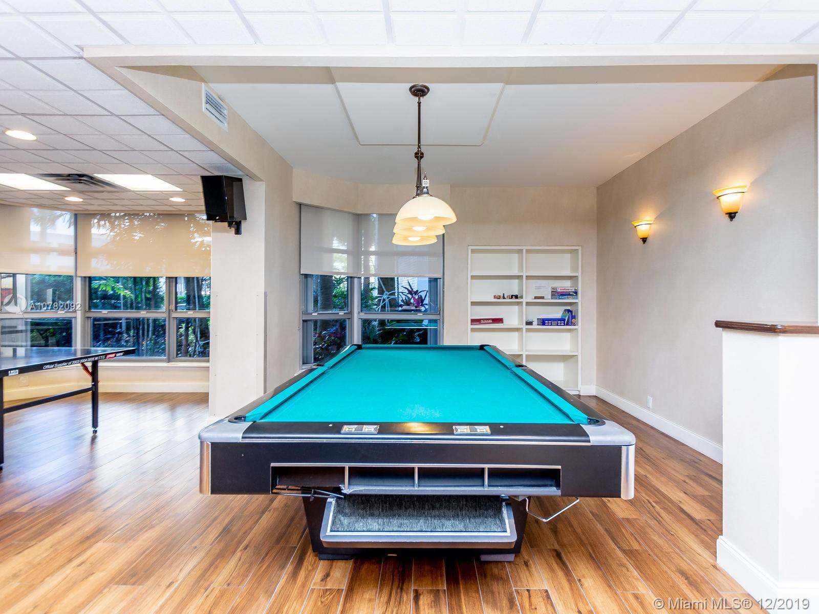 MYSTIC POINTE TOWER 500 C - Residential