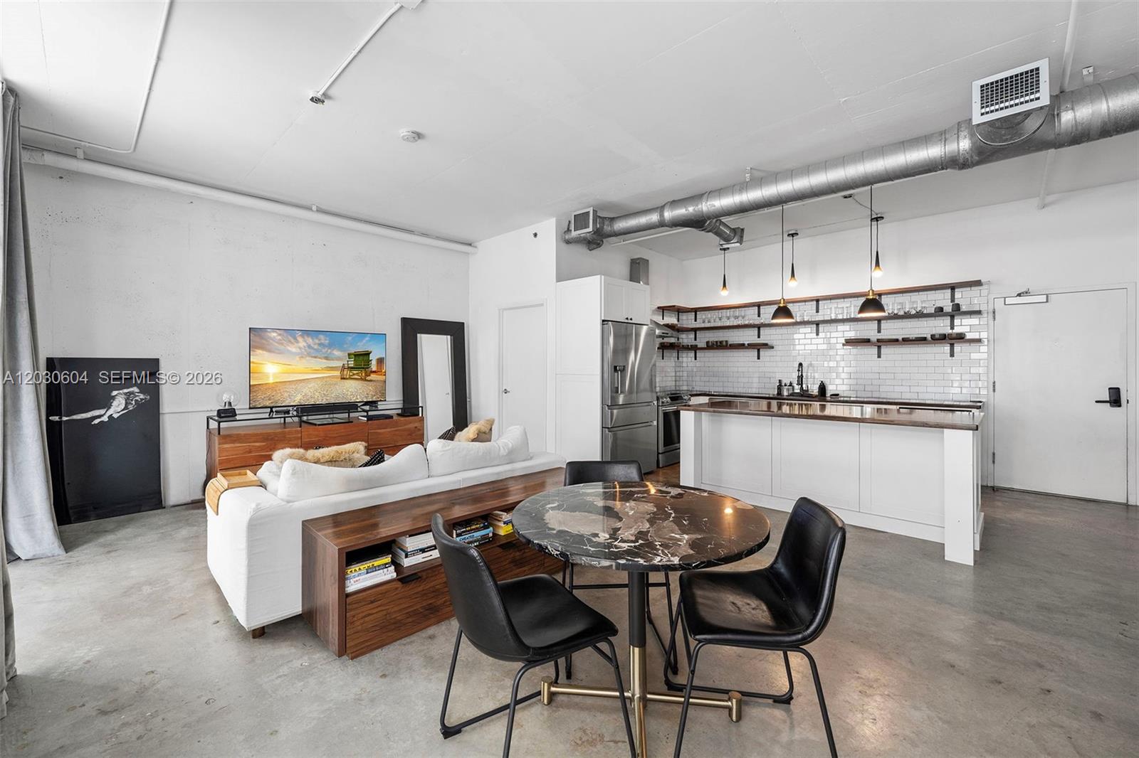 444 NE 30th St 402