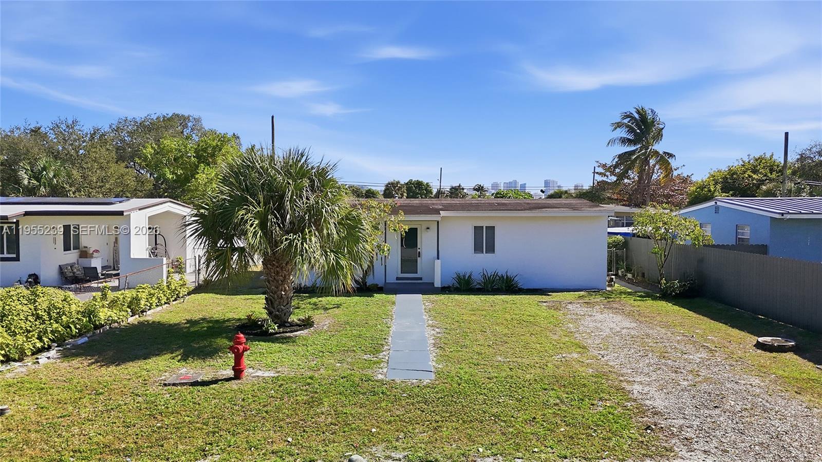 LAUDERDALE MANORS ADD REV - Residential