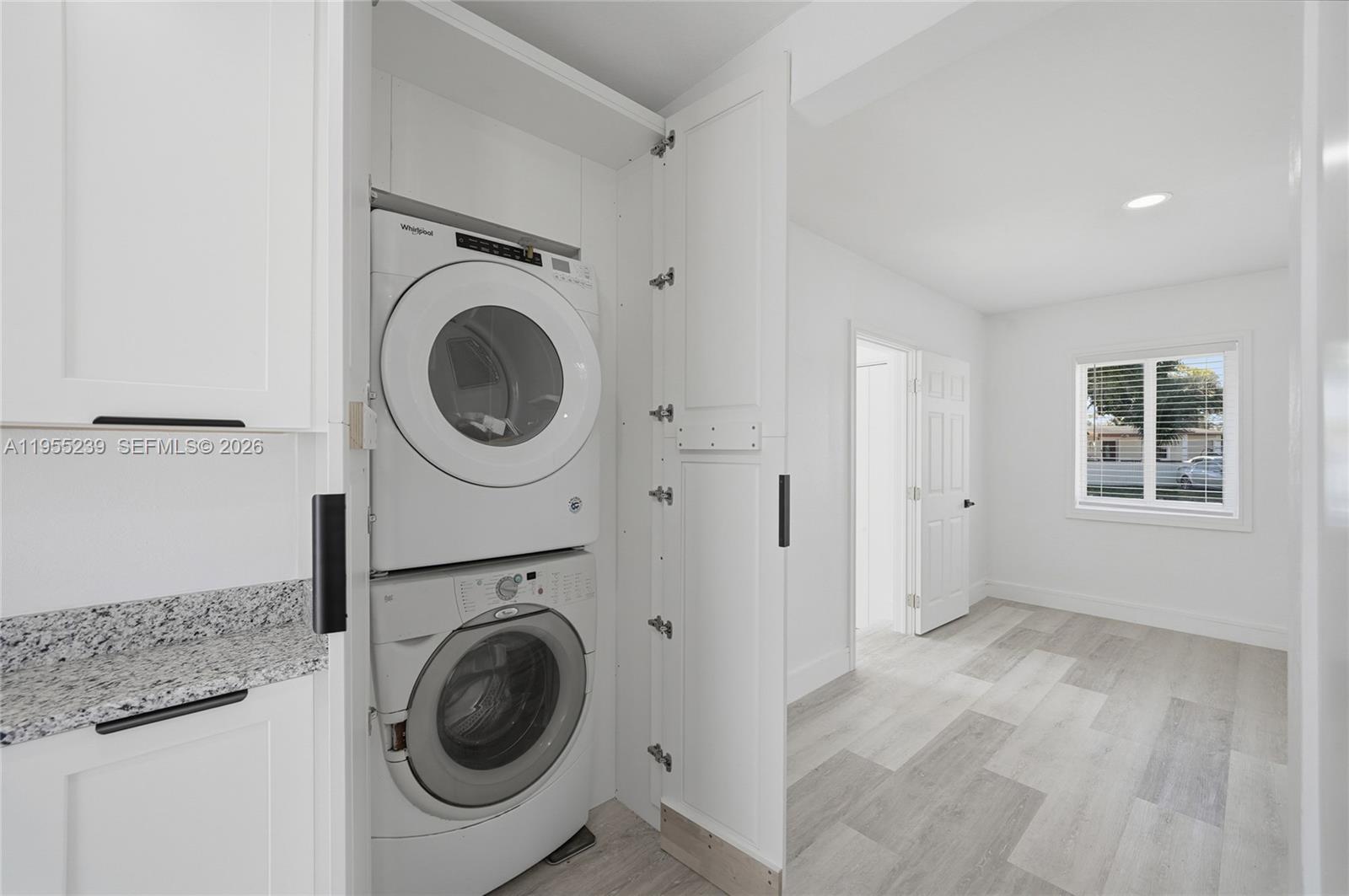 LAUDERDALE MANORS ADD REV - Residential