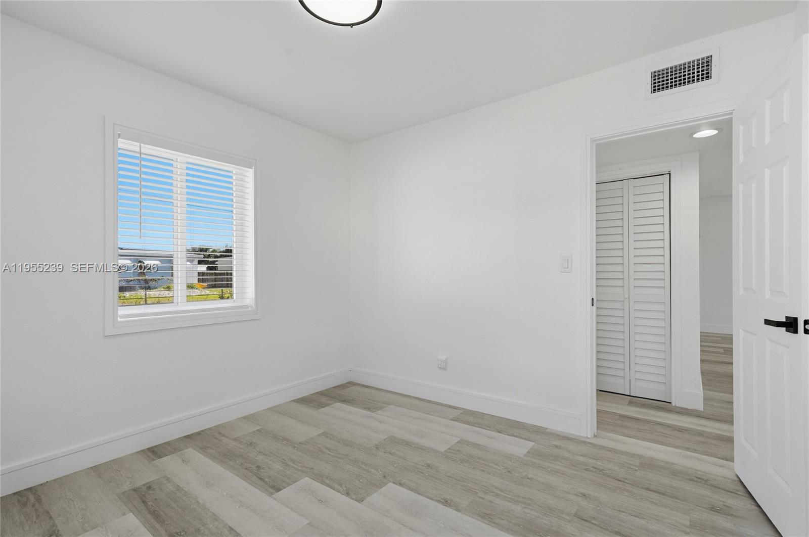 LAUDERDALE MANORS ADD REV - Residential